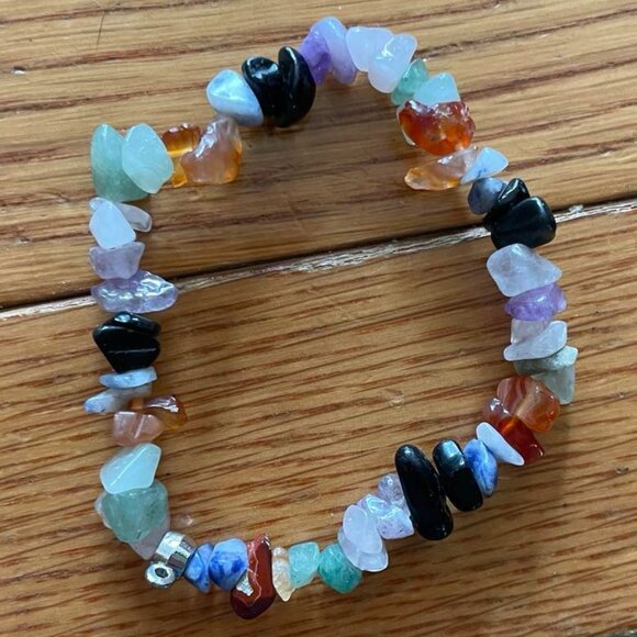 Quartz Pendant and Stretchy Stone Bracelet - Picture 4 of 4